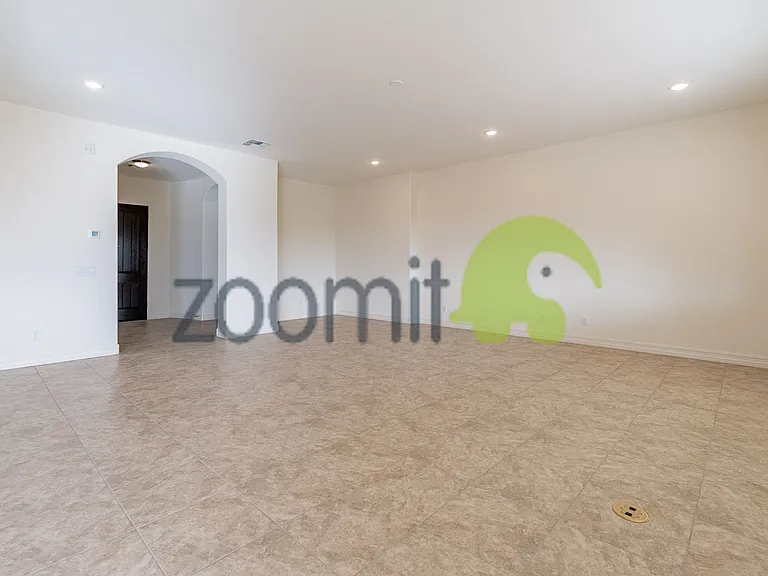 19407 W Seldon Ln — Photo 7