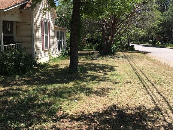 5th image of 1301 S Blackburn St