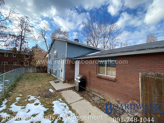 4th image of 7926 S Chadbourne Dr #A