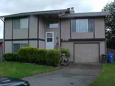 3420 52nd Ave NE photo 1