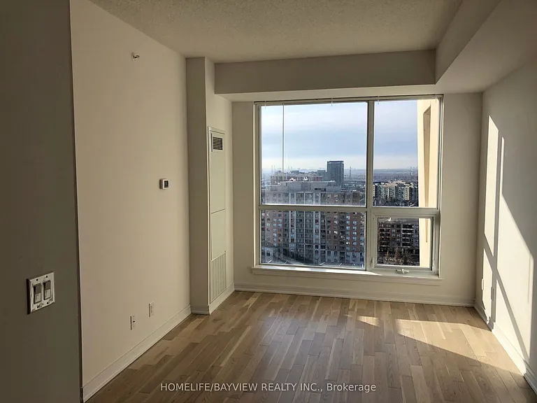 9205 Yonge St #1705 — Photo 5