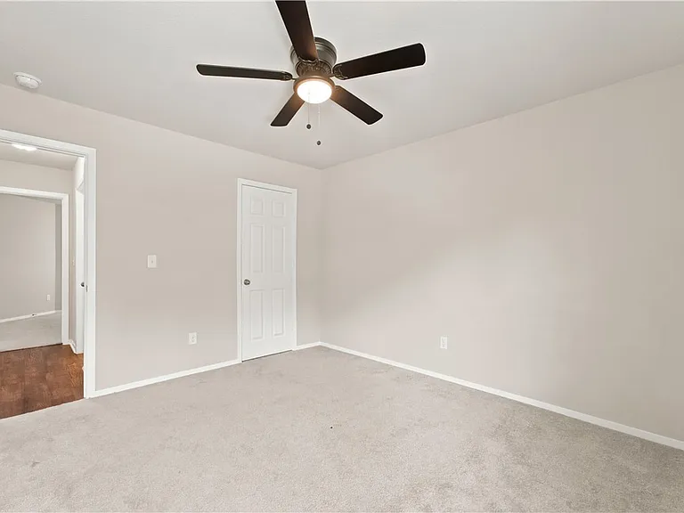 802 SW Green World St — Photo 20