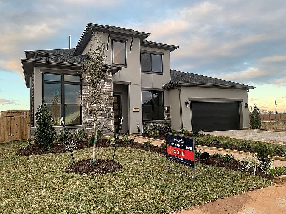 1st image of 10611 Harvest Oak Ct