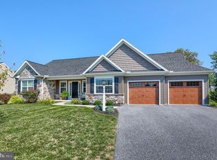 808 Taylor Ave, Mount Joy, PA 17552