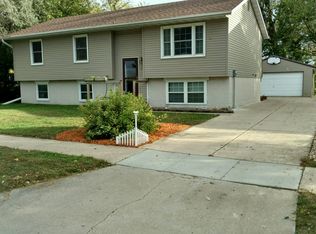 3843 Sager Ave, Waterloo, IA 50701