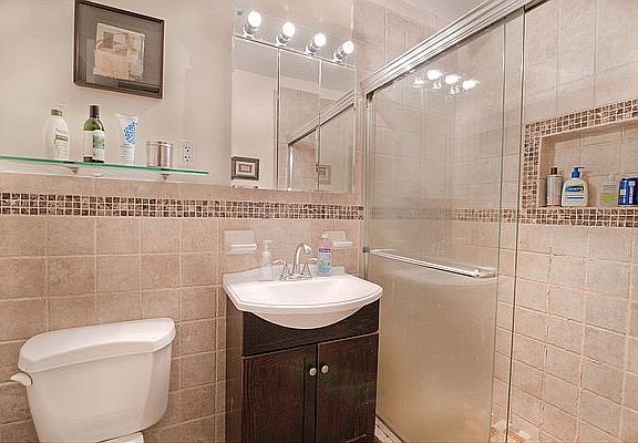 5th image of 330 W 46th St #3AB