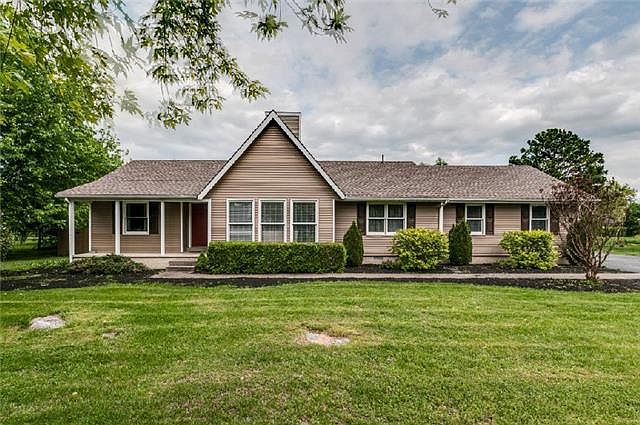 1st image of 5105 Chesterfield Dr