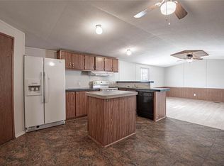 1345 Fm 405 Rd TRLR 7, Huntsville, TX 77320