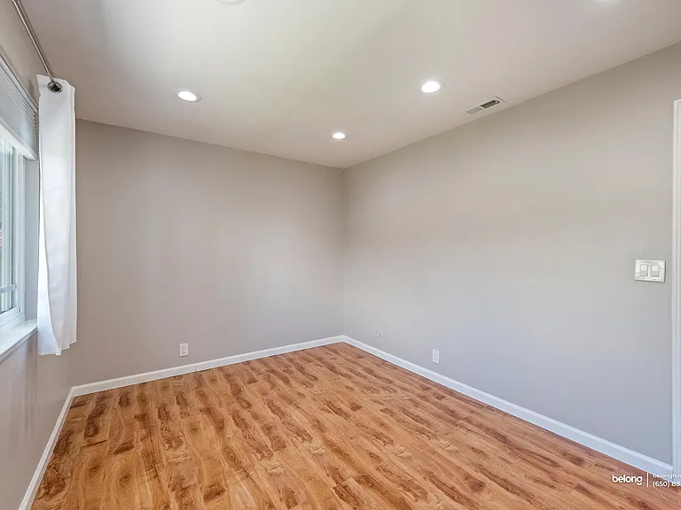 3661 Slopeview Dr — Photo 46