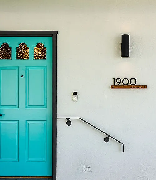 1900 Sycamore Dr — Photo 2