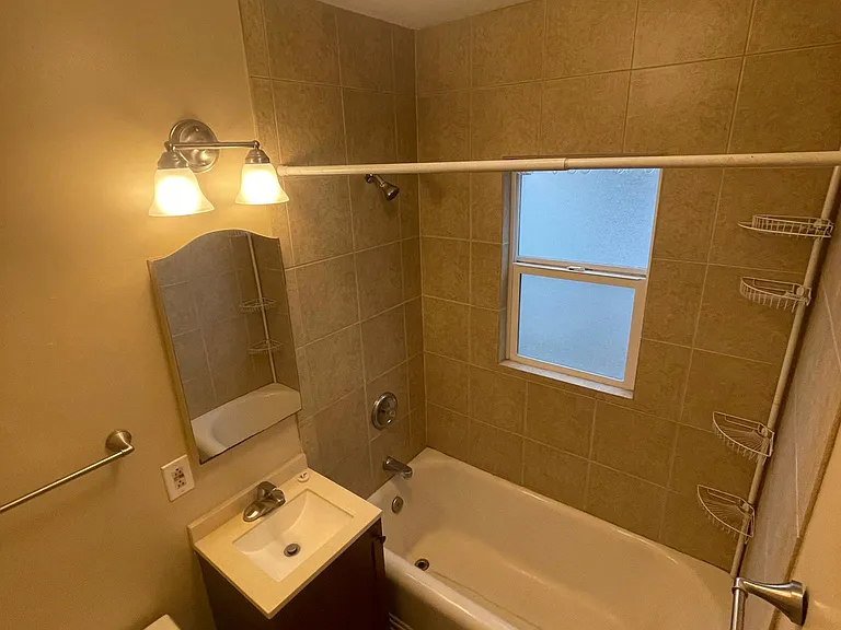 717 Cottage St NE — Photo 9