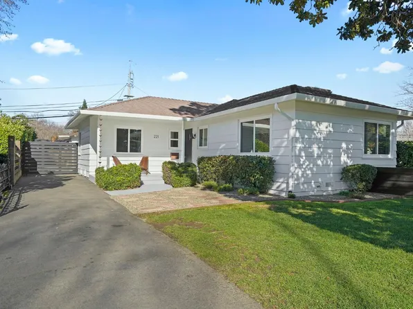221 Sandburg Dr, Sacramento, CA 95819