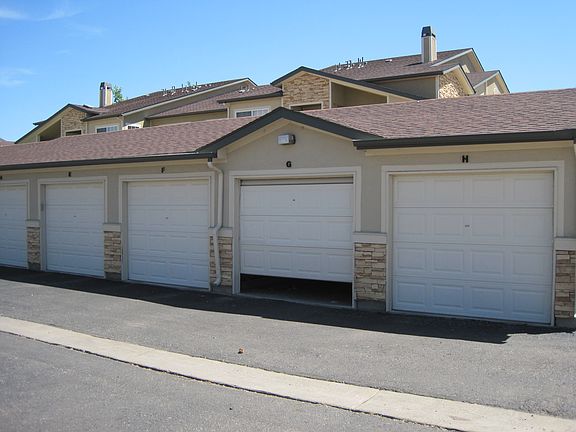Detached Garage