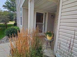 688 Cobblestone Way, Shakopee, MN 55379