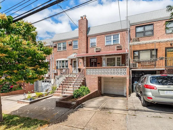 5442 63rd Pl, Maspeth, NY 11378