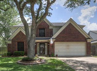 3901 Spring Circle Dr W, Pearland, TX 77584