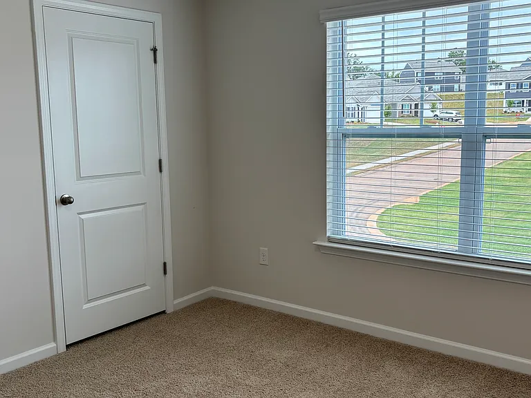 573 Sunfire St — Photo 16