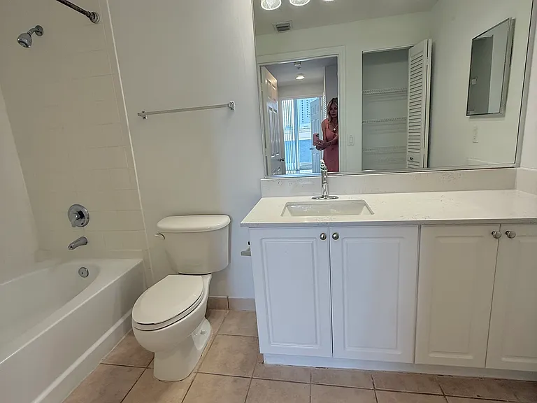 255 Evernia St #512 — Photo 9