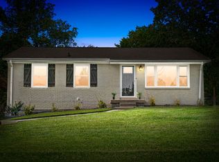 215 Hawkins Rd, Clarksville, TN 37040