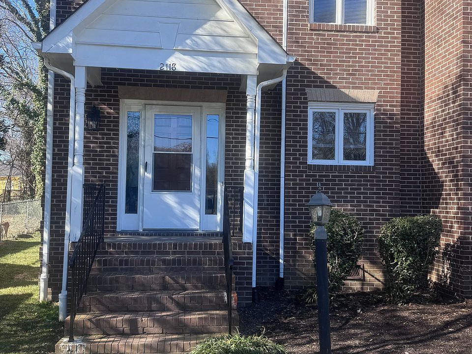 1st image of 2118 Hollyrood St