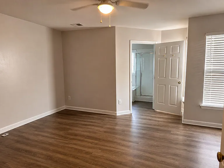 674 Huffine Manor Cir #674 — Photo 11
