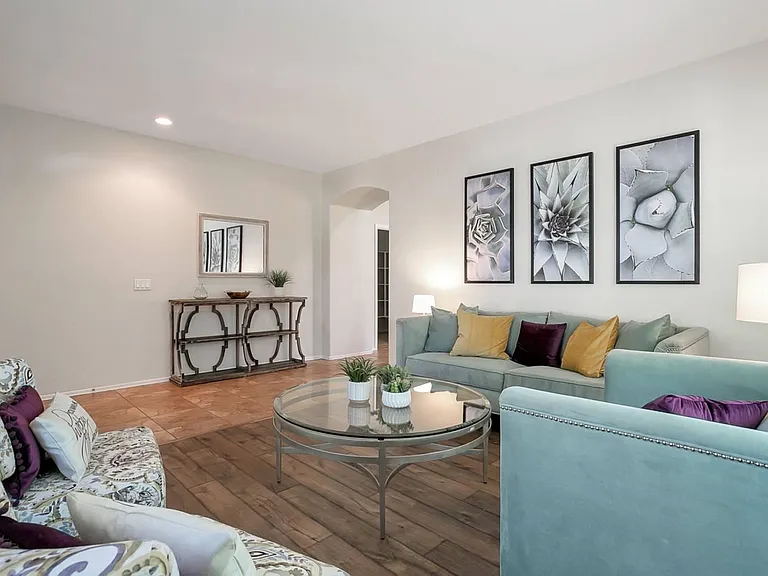 3109 W Via De Pedro Miguel — Photo 21