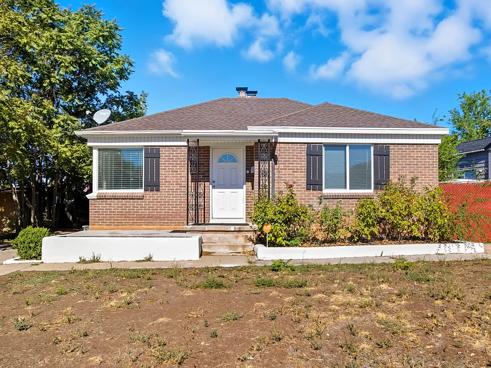 180 Ross Dr #A