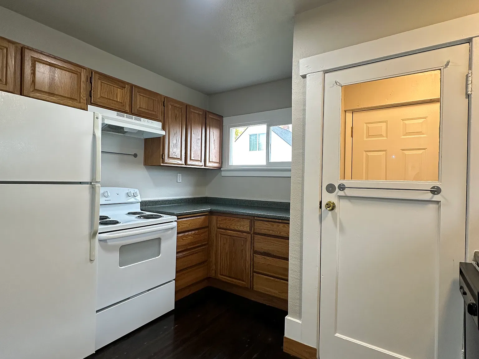 2 bed, 786 sqft, $2,200 — Photo 4