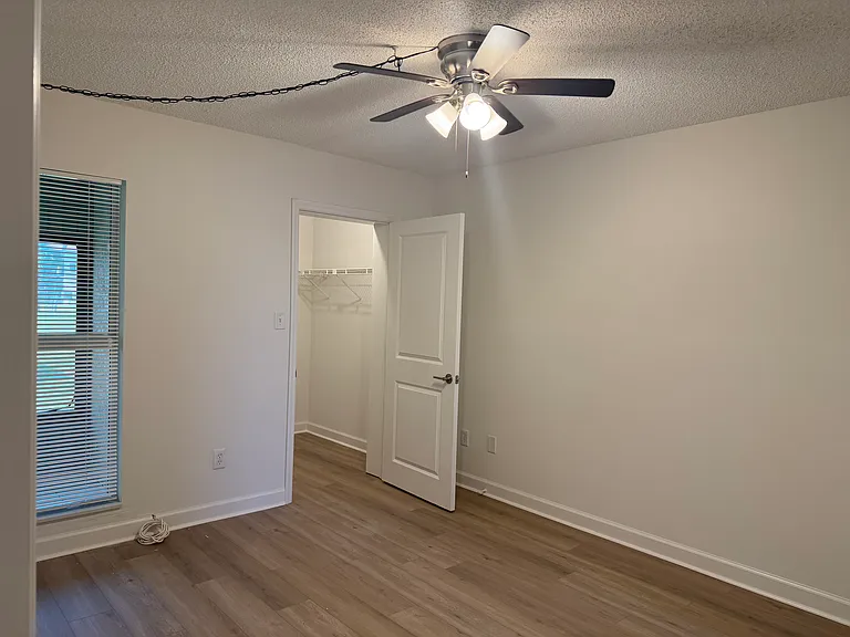 4956 Harbor Villa Ln #102 — Photo 9