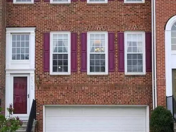 45760 Mountain Pine Sq, Sterling, VA 20166