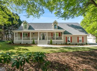423 Bear Creek Trl, Hampton, GA 30228