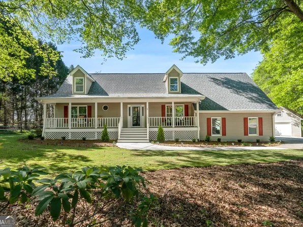 423 Bear Creek Trl, Hampton, GA 30228