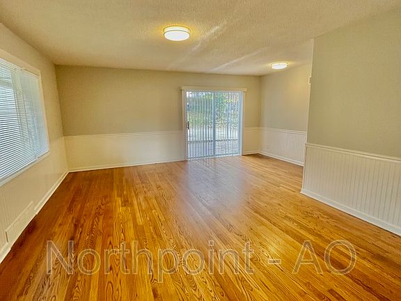 4th image of 5001 S Crysler Ave
