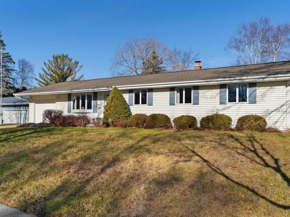 912 Woodland AVENUE, Port Washington, WI 53074