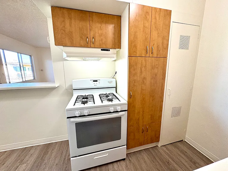 915 E Palmer Ave #23 — Photo 7