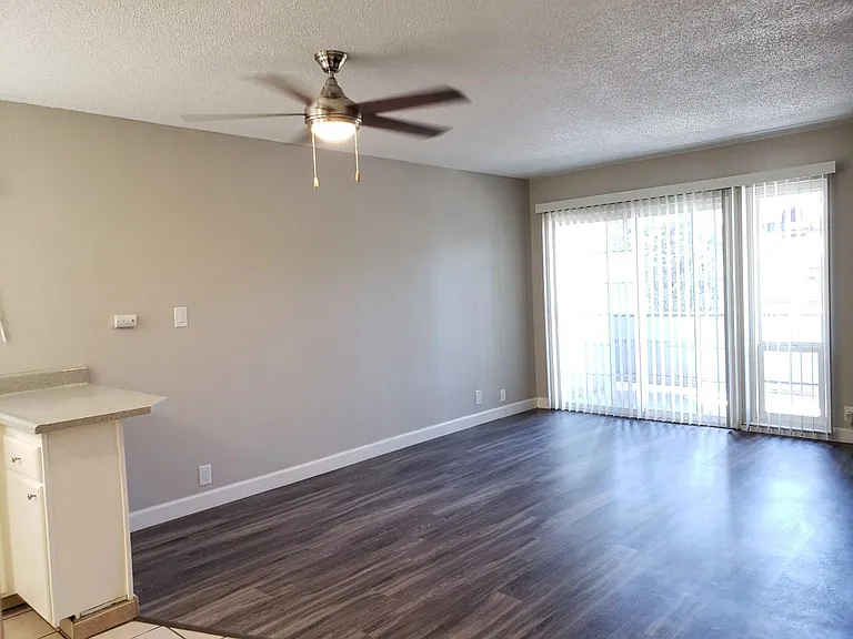1501 Detroit Ave — Photo 12
