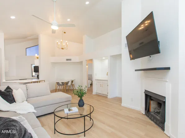 10301 N 70th St Unit 222, Paradise Valley, AZ 85253