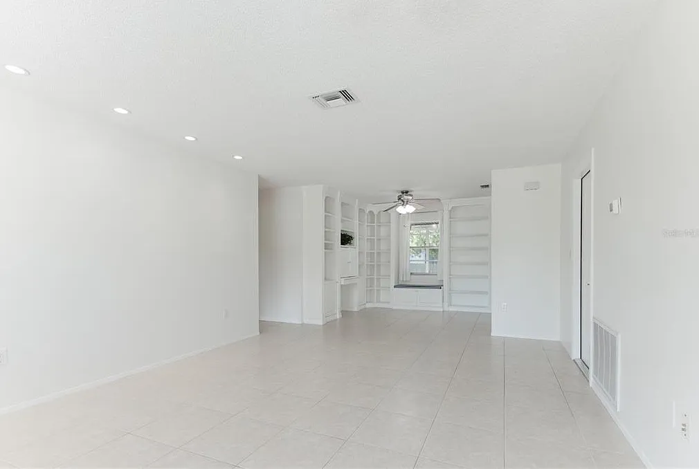 2 bed, 2.0 bath, 1268 sqft, $1,700 — Photo 4