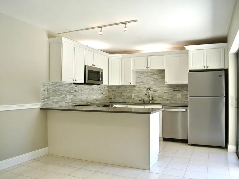 121 Ocean Cove Dr #121 — Photo 2