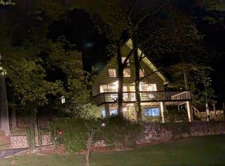 135 Pleasant Grove Dr, Estill Springs, TN 37330