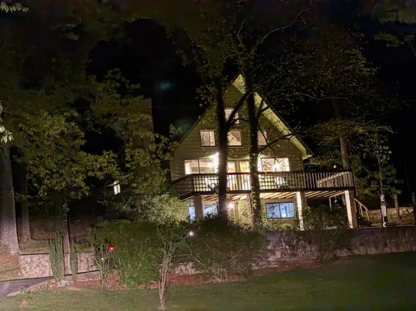 135 Pleasant Grove Dr, Estill Springs, TN 37330