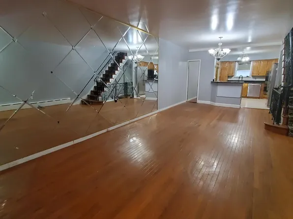 845 Jackson St, Philadelphia, PA 19148