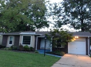 360 Novara Dr, Ballwin, MO 63021