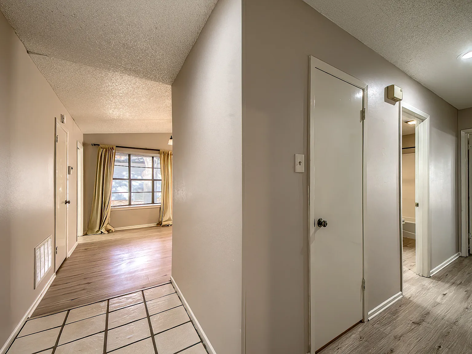 2 bed, 1577 sqft, $1,600 — Photo 4