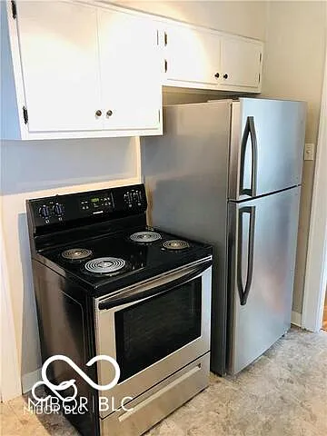 627 E 54th St — Photo 11
