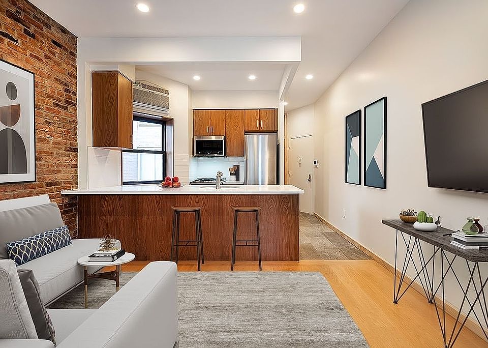 1st image of 98 Suffolk St APT 1E