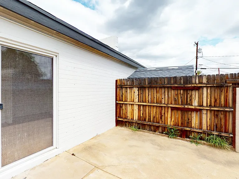 1712-1724 E Ocotillo Rd — Photo 148
