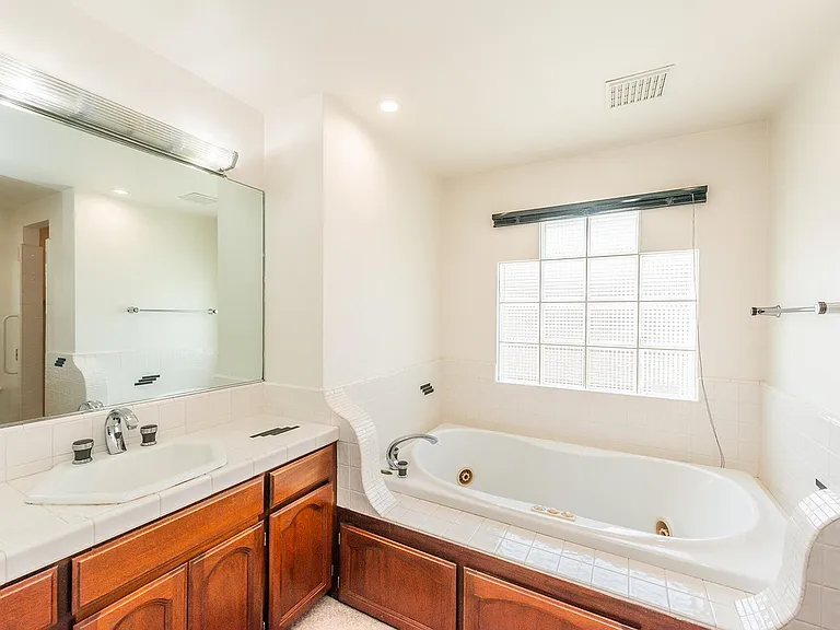 366 River Park Dr — Photo 17