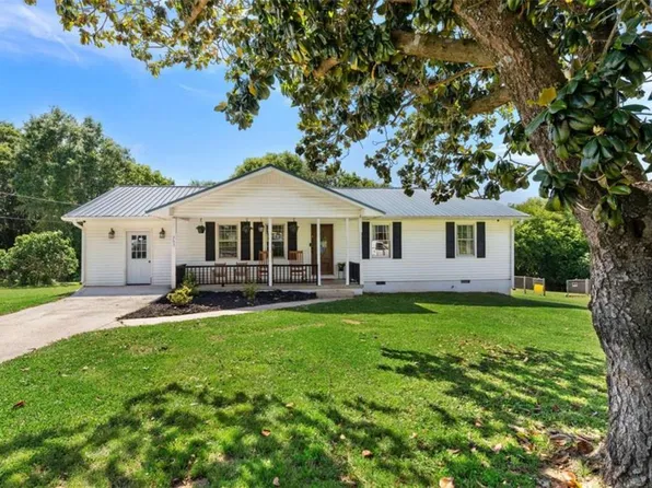 565 N Marble St, Rockmart, GA 30153