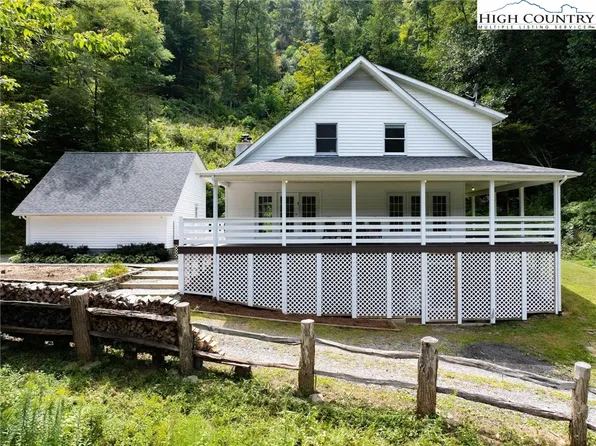 13753 N 226 Highway, Bakersville, NC 28705